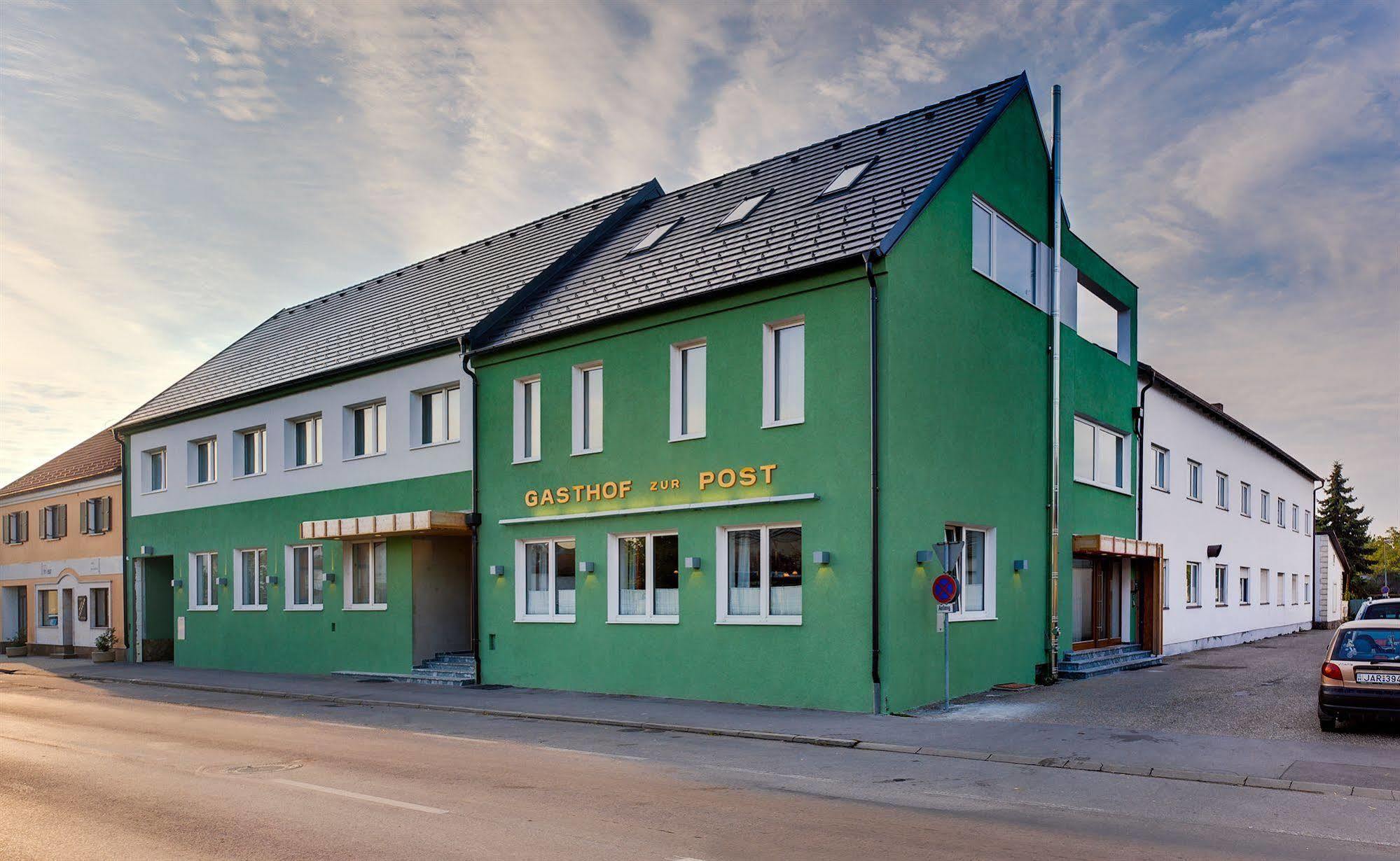 Hotel Zur Post Illmitz Exterior photo